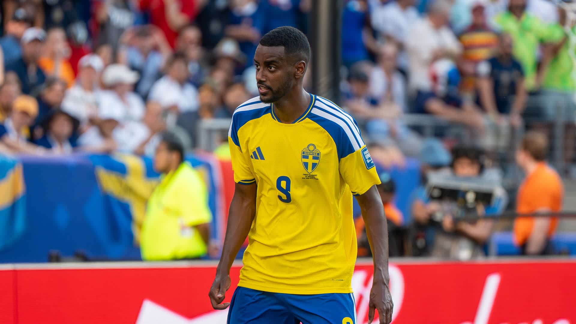 Alexander Isak in a yellow Sweden number 9 jersey during France v Sweden at the 2026 FIFA World Cup