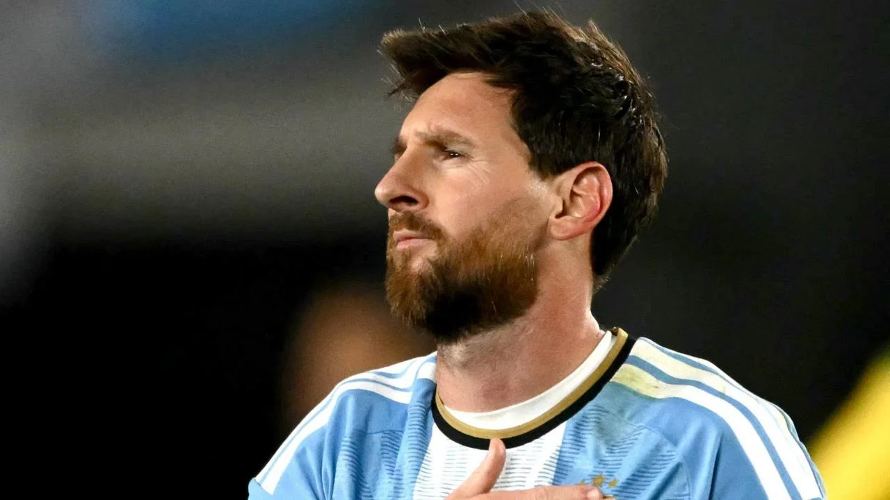 Lionel Messi in Argentina's light-blue-and-white No 10 shirt, hand on his chest, at the Monumental in Buenos Aires (Photo: BBC Sport)